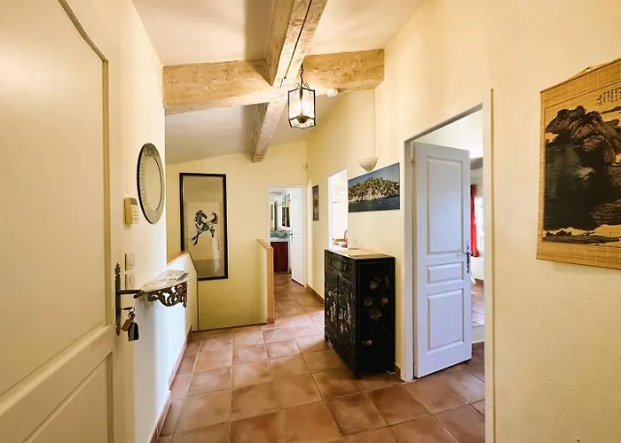 빌라 Myosotis Pour 8 Personnes Avec Piscine Chauffee Et Vue A 라론드레모레